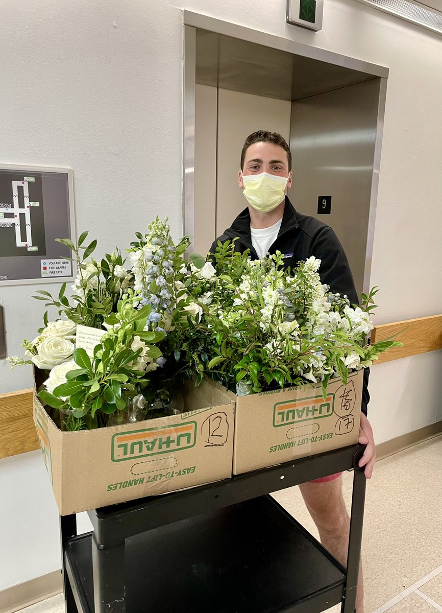 We extended our wedding celebration by sharing our repurposed wedding flowers with patients at <a href="/TempleHealth/">Temple Health</a> ❤️🤍

Highly recommend, 10/10 experience!