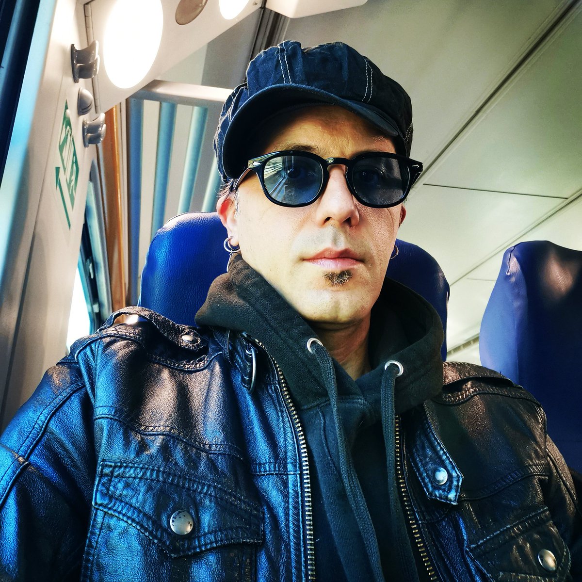 micheleranieri5's tweet photo. #NewProfilePic https://t.co/HnFEA1cFza
