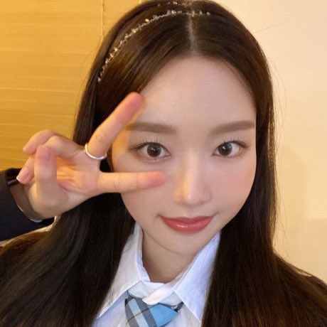 GAINORBlT's tweet photo. rt/like if you stan loona 🌙

heejin
hyunjin
haseul
yeojin
vivi
kim lip
jinsoul
choerry
yves
chuu
gowon
olivia hye

follow everyone who liked &amp; rted and reply to gain more!

#LOONA @loonatheworld https://t.co/VjW91KxxTv