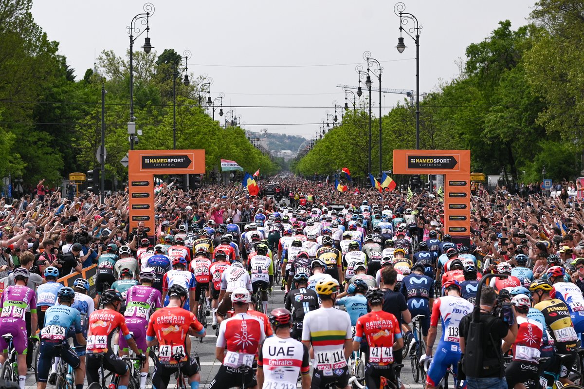 giroditalia's tweet photo. 😯 Just one word: wow.

#Giro https://t.co/EWpjPqHI47