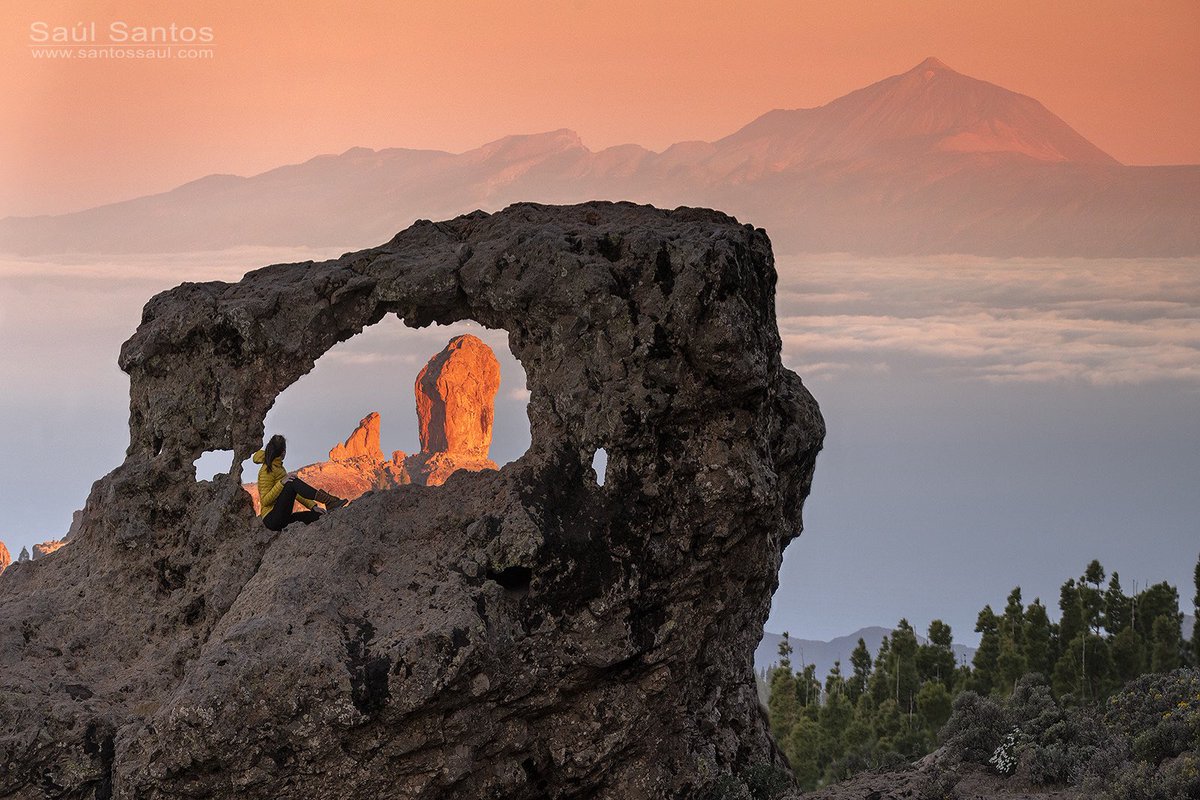 Amanecer de ayer sobre las cumbres de Gran Ganaría, con el Teide de fondo. #GranCanaria #canarias #islascanarias #travel #nature #landscape #landscapephotography