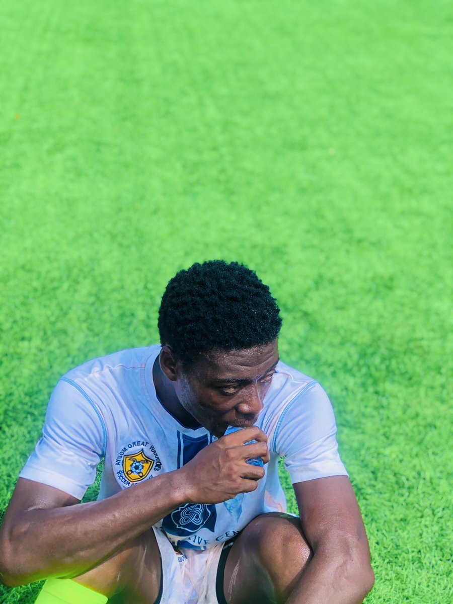 GreatWarriorsA's tweet photo. ❤️💛🖤
Some shots 📸 from yesterday’s 2-1 win against Figo’s Fc.
#AGWSA
#SOCCER_WARRIORS ⚔️⚽️
#WARRIORSMEDIA
#GYE_NYAME
#FORGING_FOR_SUCCESS🔥🔥 https://t.co/Fyi6mxP00L