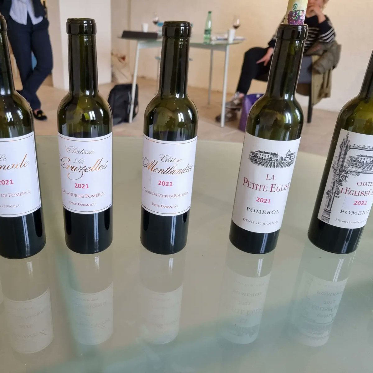 FarrVintners's tweet photo. IT'S THAT TIME! (Link in bio)

Our En-Primeur report now live on the website. Based on several days in Bdx tasting the wines &amp; speaking with producers, read our detailed report, our top/best value wines of the vintage, photo gallery and how to buy EP

https://t.co/7kYSSsBld5 https://t.co/4z9DCWfsS2