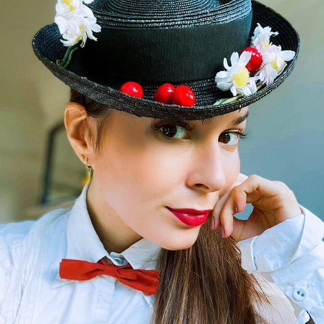 DoorstepProds's tweet photo. A Doorstep Production is truly supercalifragilisticexpialidocious! 
Here's what Laurie, one of our happy customers said:👍"I really want to say how utterly brilliant the performance your team put on for us today was. Truly magical. The performers were absolutely brilliant." https://t.co/ajsbbchhTk