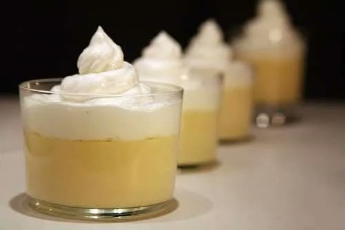 petitchefes's tweet photo. #menu #postre #Natillas de naranja y merengue italiano
Ricas natillas de naranja y merengue italiano! Dos delicias en un sólo postre!
#Receta completa►https://t.co/HJwgP0mm7f Gracias a "Canelaytu" https://t.co/3UvWYg3XR2