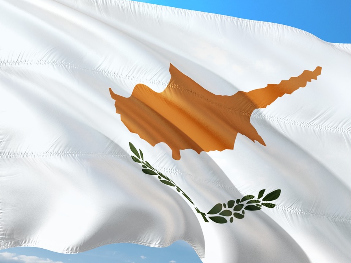 BurkeBrosMoving's tweet image. The Burke Bros team are on hand at the @aplaceinthesun exhibition in London Olympia today, ready to answer any questions you have about #MovingToCyprus.

#Shipping #Storage