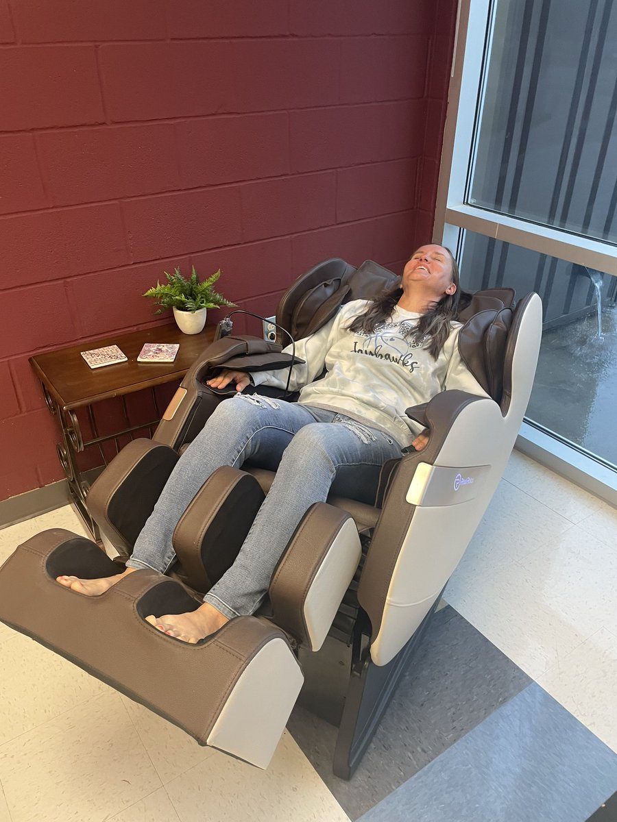 Abby Thompson tweet media