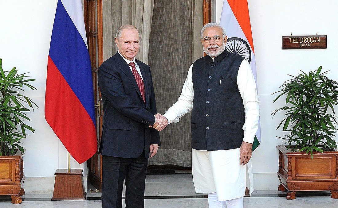 PolExt's tweet photo. A medida que las sanciones aíslen más a Rusia de Occidente su economía se irá integrando progresivamente en las de China, India, Irán y otros países asiáticos, que representan el 60% de las importaciones mundiales de petróleo y gas.

👉 https://t.co/7TpSys6Z9Z https://t.co/4N5sMciNF9