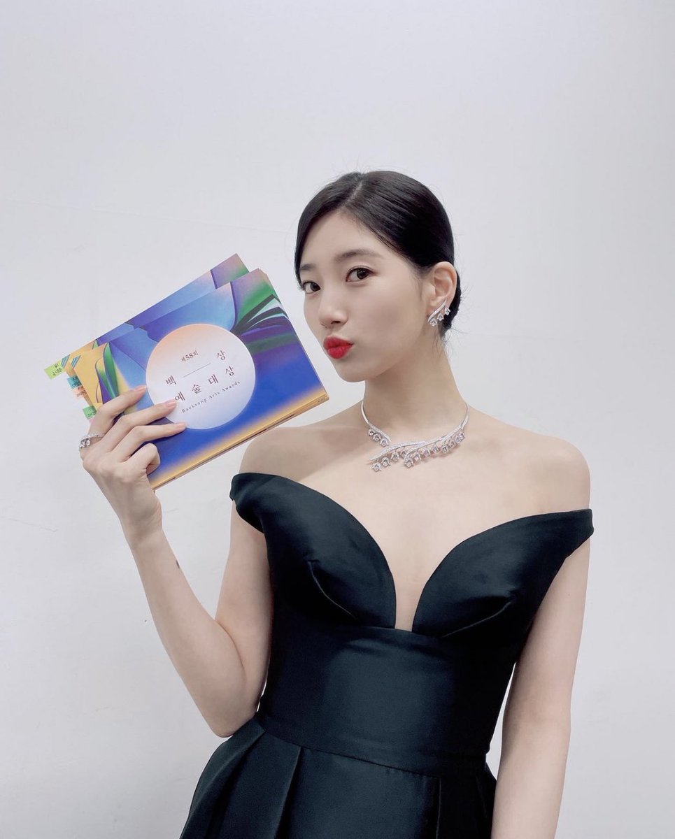 suzycontents tweet picture