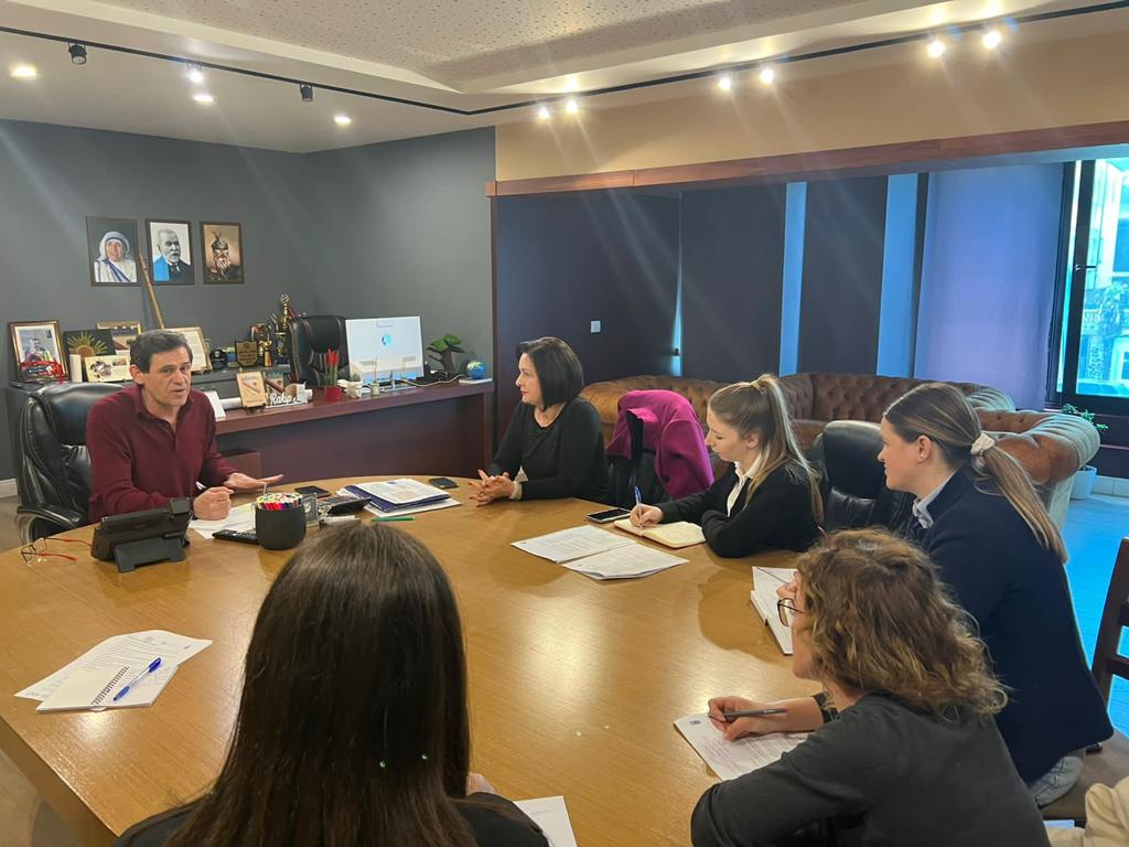 InstituteIp3's tweet photo. Meeting in Kamza municipality with the Mayor Mr. Rakip Suli and the staff, within the support to draft Social Housing Plan.  
"Support to municipalities in Albania in drafting 5-year Social Housing Plans", is implemented by IP3 &amp; D&amp;C Partners, with the financial support of UNDP. https://t.co/gZuA4wc1D5