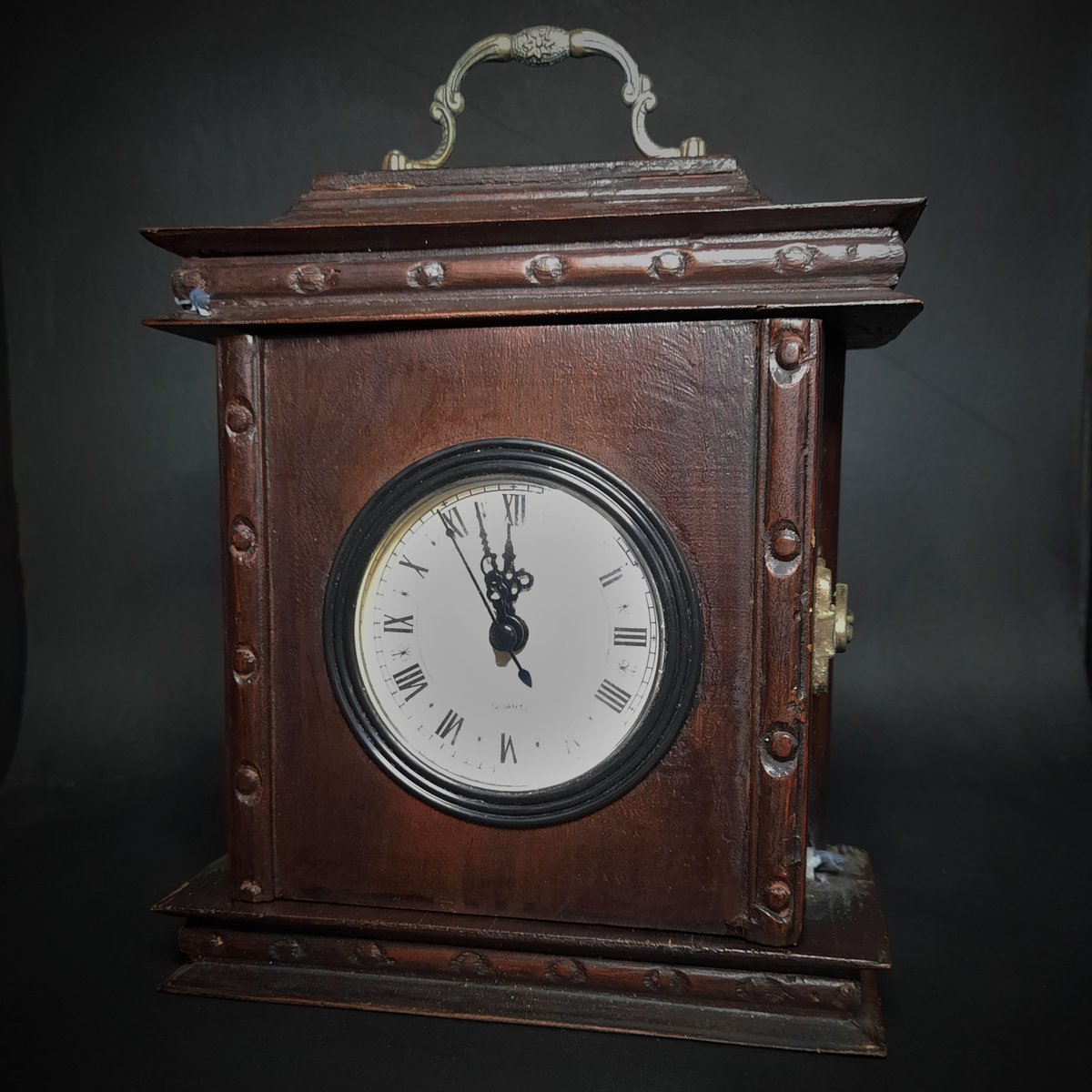 Warped_Paint's tweet photo. "Tick, Tock, goes the Clock. What new madnes did I unlock?"

(A new grilletbox in the making, my hobby inspiration is going all over the place)

#WarhammerCommunity #warhammer #PaintingWarhammer #Inq28 #warhammer40k #Warmongers #necromunda #grilletbox https://t.co/DUyCDQTH7K