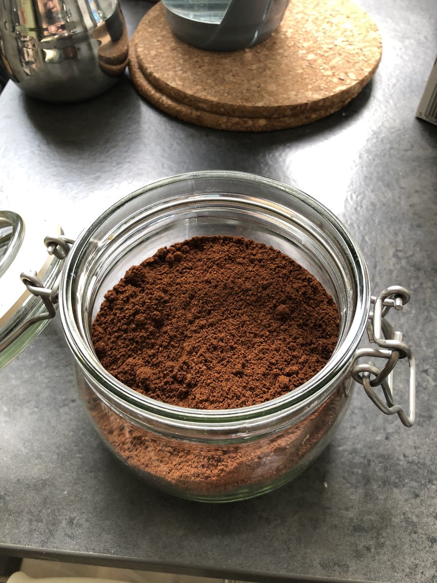 Paryzowy's tweet photo. @jimseven maybe it's time to make a review on a thermomix as an espresso coffee grinder :D? https://t.co/AJoCqBk8zx
