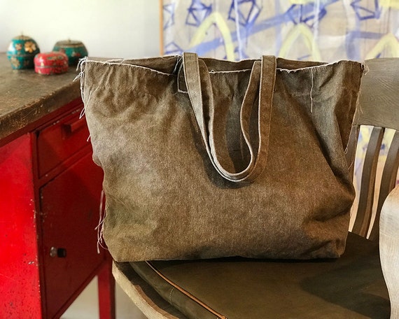 limorg9's tweet photo. Canvas Tote Unisex Oversized Tote Vegan Fabric https://t.co/MUMDs6trg4 #totebag #shopperbag #vegan #shoppertote #unisex #oversizetote @etsymktgtool https://t.co/7VkiTeXzip