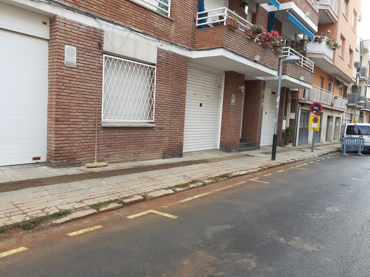 🚧 Avui comencen les obres d'arranjament de la vorera parell del carrer Pablo Picasso, des del carrer del Pintor Fortuny fins al número 10. Aquests treballs no comporten cap tall de trànsit.

Les obres tenen un pressupost d'adjudicació de 13.634,89 € IVA inclós.