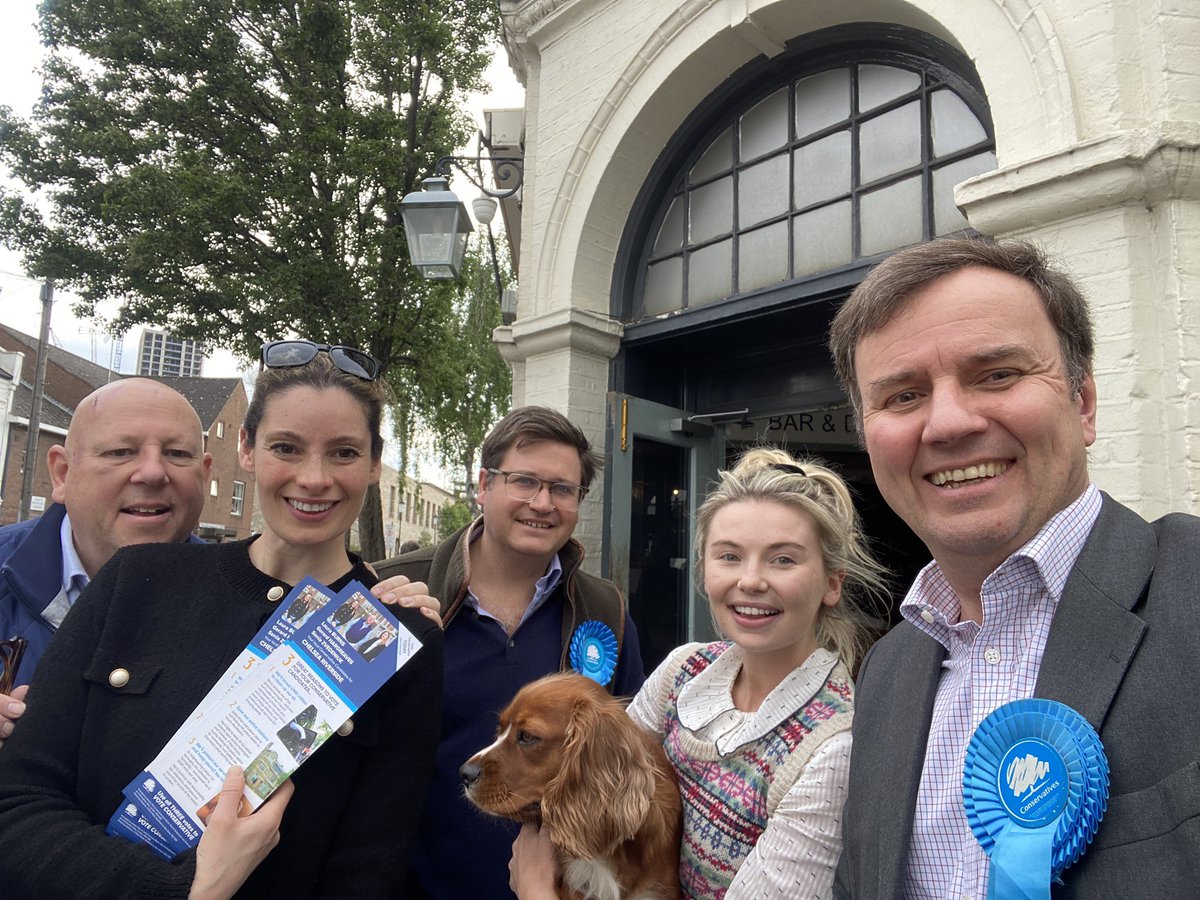 GregHands's tweet photo. Not good results for us overall in London, but no loss of any Conservative seats here in Chelsea &amp; Fulham.

And really pleased that our superb Sands End team ran Labour so close. 

And across the rest of England, Labour have made next to no progress, maybe even going backwards. https://t.co/CgOJDfkZXi