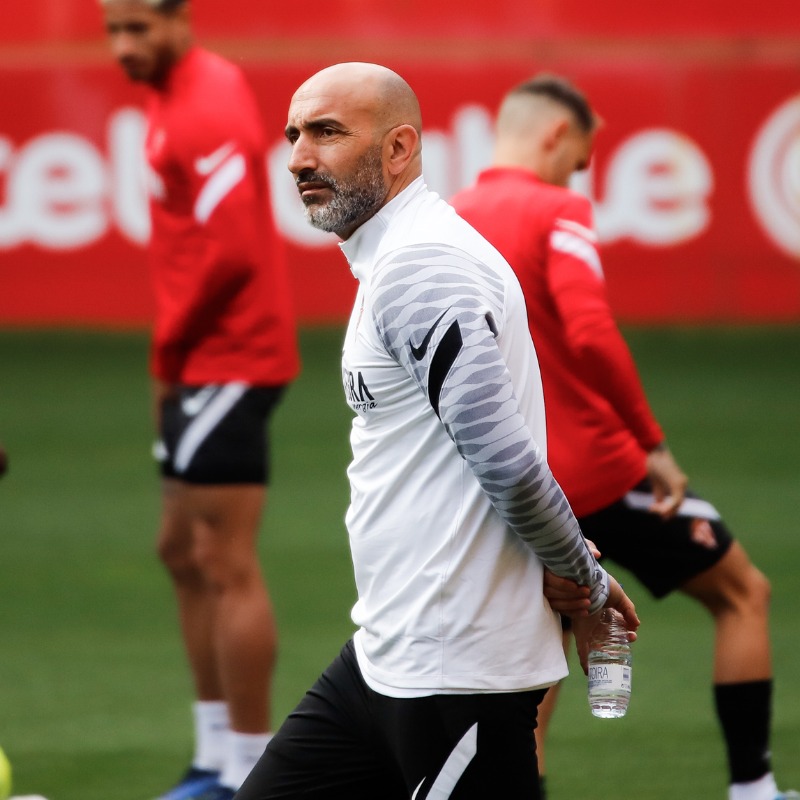 RealSporting's tweet photo. El entrenador.

#HuescaRealSporting