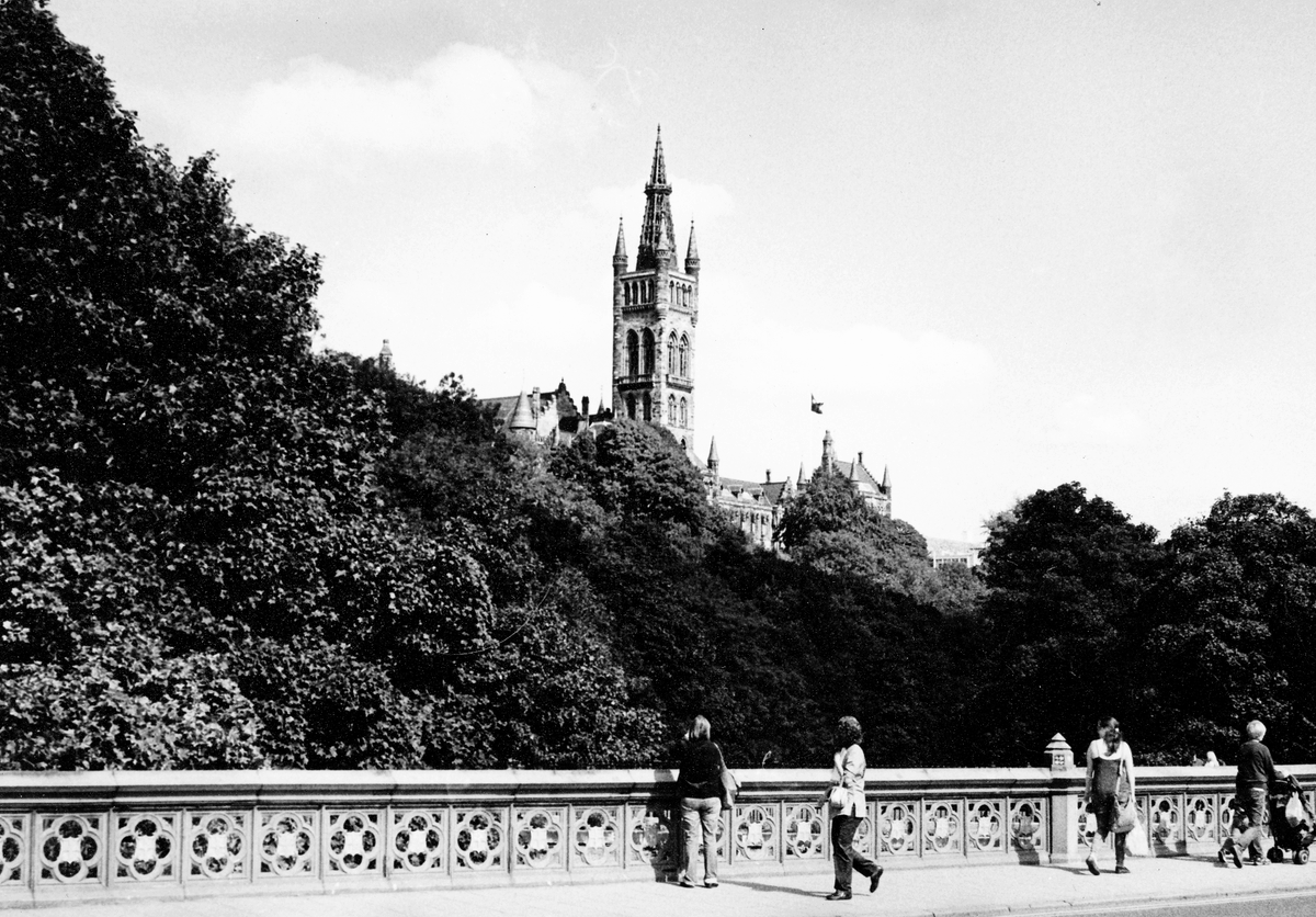 35mm Scotland - opensea.io/collection/35m…
📷

#NFTs #nftphotography #scotland #monochrome #glasgow #NFTCommunity #NFTphoto