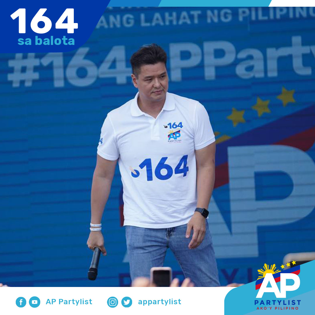 appartylist's tweet photo. Camotes Islands naman ang destinasyon ng Team #164APPartylist kasama ang ating idol na si #CocoMartin at ang #TaskForce164 ngayong araw. Mula sa aming puso, lubos ang aming pasasalamat Camotes sa inyong mainit na pagtangap sa bagong partylist ni Coco Martin at sa #164APPartylist https://t.co/dh8AUoLIEs