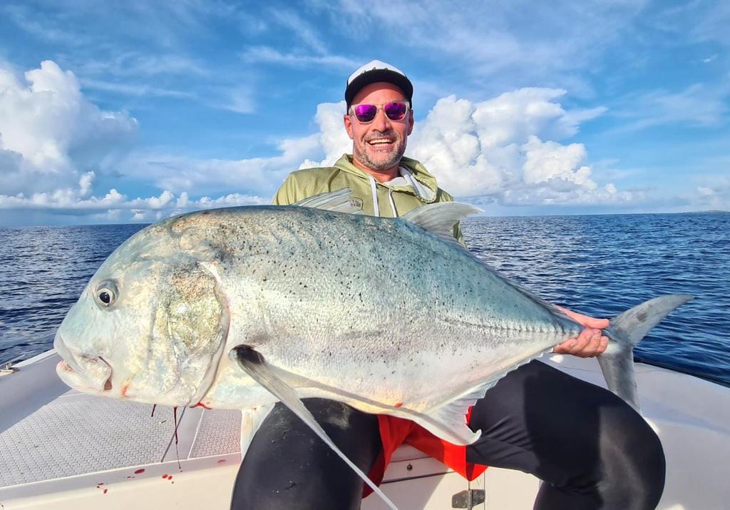 Fishing at Kurendhoo. Explore Island Inn

#maldives #maldivesfishing #flyfishing #biggamefishing #gianttrevally #fishtime #fishing #seafishing #boatfishing #lurefishing #fishingtrip #gtfishing #oceanfishing