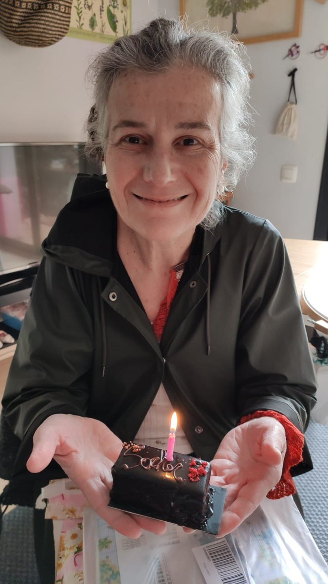 Gisela Amat Castany  γισελα tweet media