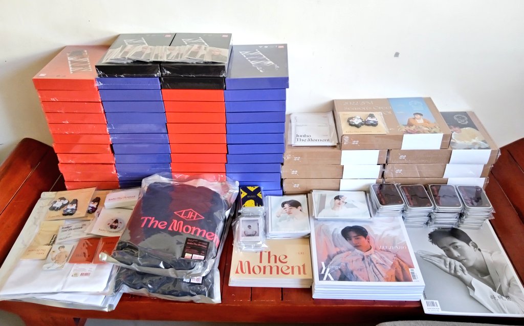 iTreasurePH's tweet photo. [1/3] #iTreasureUpdates

Here are the items under box 3. Lahat ng junho md mug cups and some hoodies ay nasa isang box which is expected rin na dumating this week or early next week (i will update nalang regarding this one) ++ https://t.co/3ejOJV0KIE