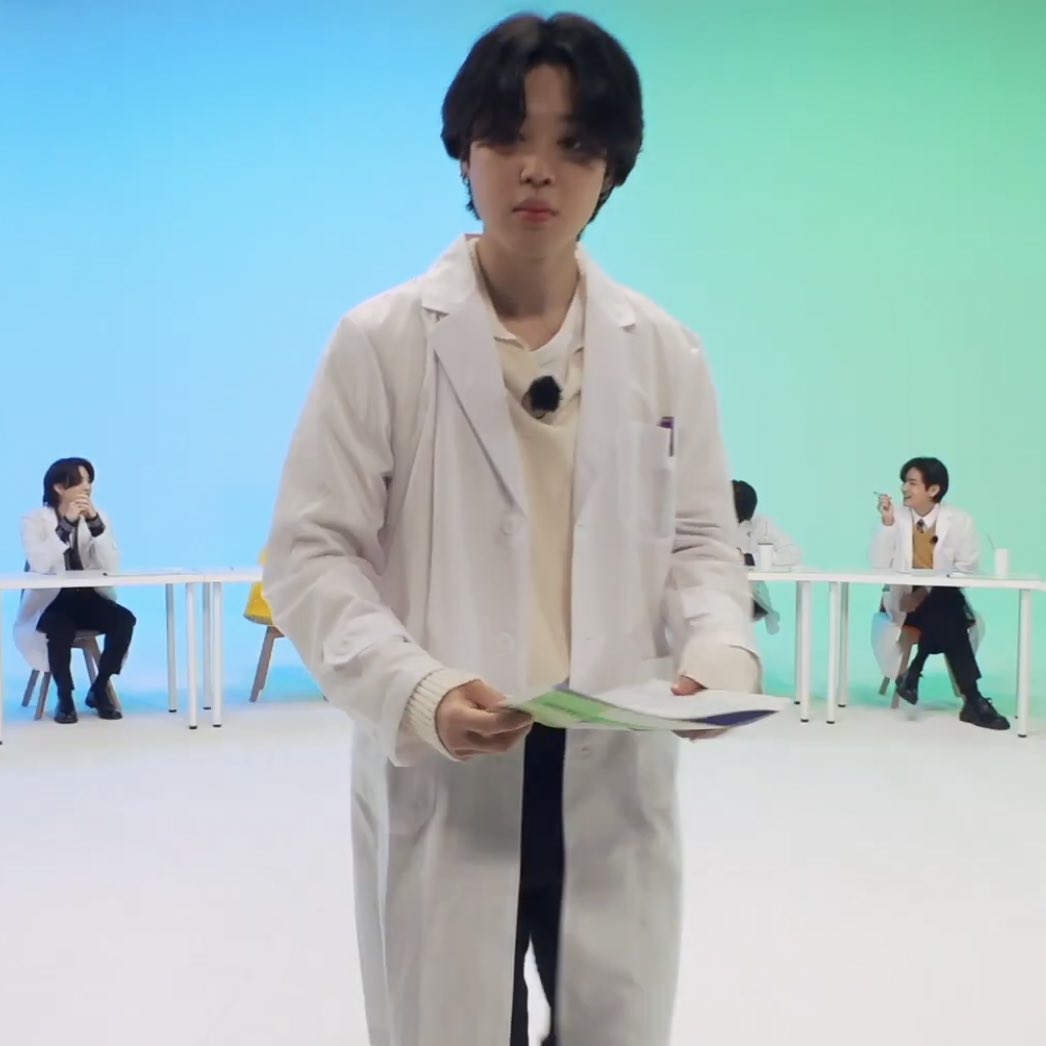 teenyjimi's tweet photo. LOOK AT JIMIN’S PUPPY FACE 🥺 https://t.co/qg4Pac6IaZ