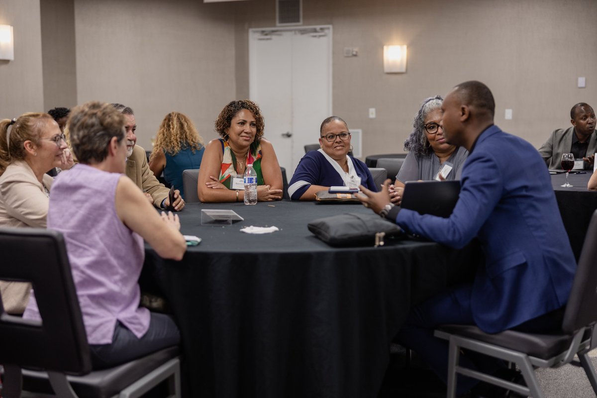 RDBrwanda's tweet photo. The roadshow covers three main cities; New York City, Fort Lauderdale (Florida) and Chicago. The US is among Rwanda's key source markets, particularly for gorilla tourism. Tour operators are holding networking and B2B sessions with their US counterparts during the roadshow. https://t.co/yeoEPZ7Ksv