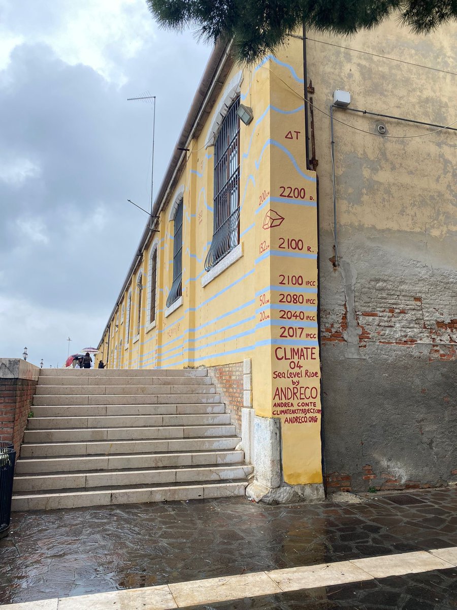 🌊#SeaLevelRise, Ca' Foscari presenta il restauro dell'opera di <a href="/andrecoandreco/">Andreco</a>: tornano evidenti le linee e i numeri dei livelli del mare che potrebbero essere raggiunti nei prossimi decenni.

Leggi di più sul restauro bit.ly/CF-Andreco
#AIKU