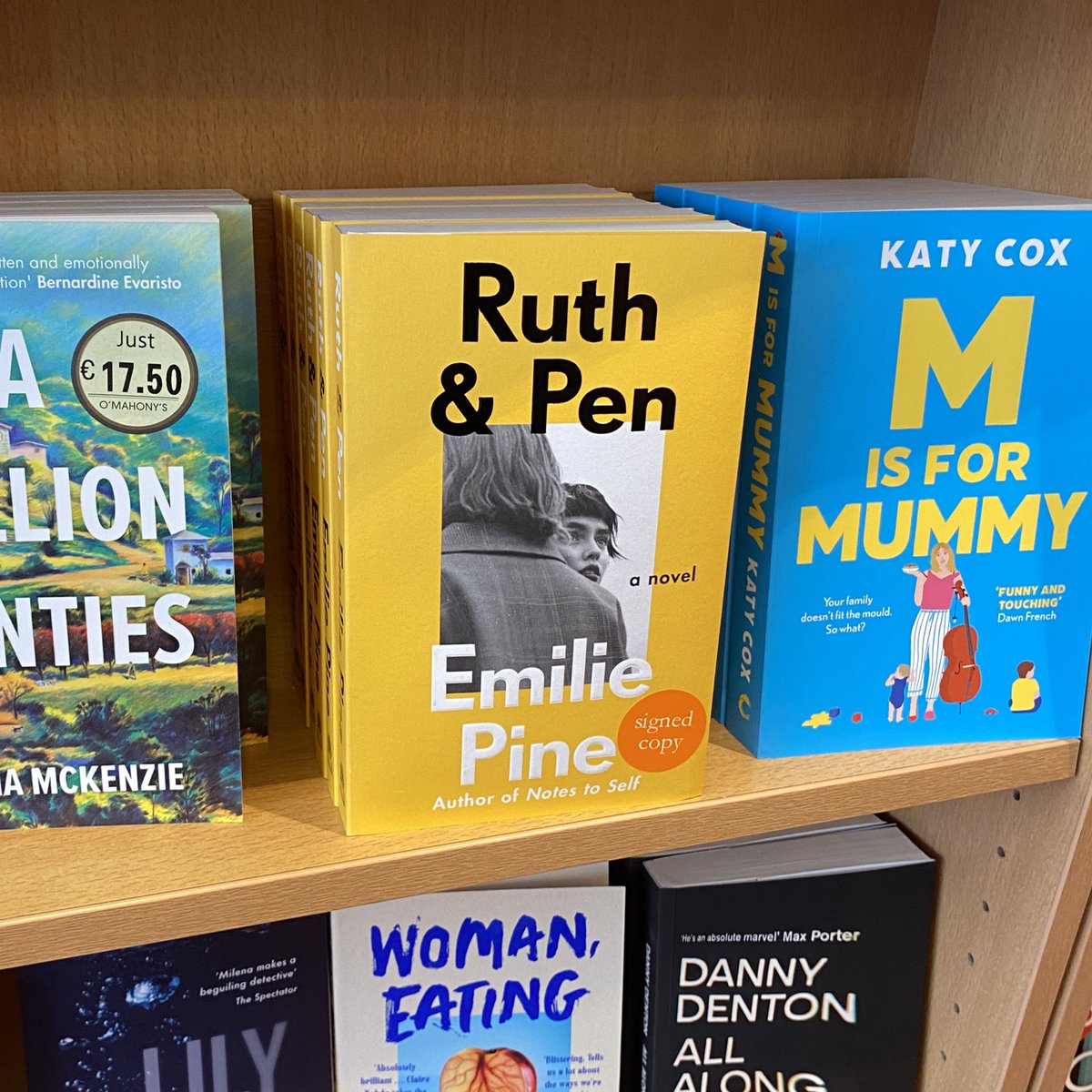 OMahonysBooks's tweet photo. #AutographedCopies of Ruth &amp; Pen by Emilie Pine now in stock in store and online from https://t.co/WXJMPrBmbx 

@emiliepine @PenguinIEBooks #RuthAndPen #IrishFiction #IrishAuthor #BooksellersSince1902 https://t.co/3w2lj6Z912