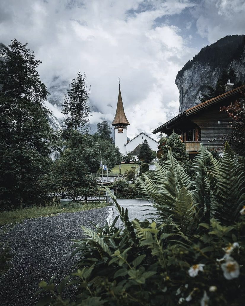 earthcurated's tweet photo. Alpine views, Switzerland 🇨🇭 https://t.co/JIthaHRBM0