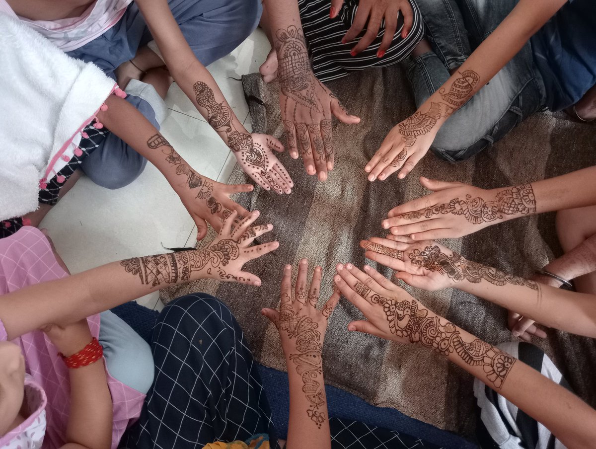 ChhayaPal007's tweet photo. Hwc nimarkhedi ladli utasav
#hbtest
#Competition
Rongoli
Mehandi
@usaid_india @NisthaGupta09 @ABHWC_MP @NHM_MPHealth @jepigo1 https://t.co/cxaY4qQVJD