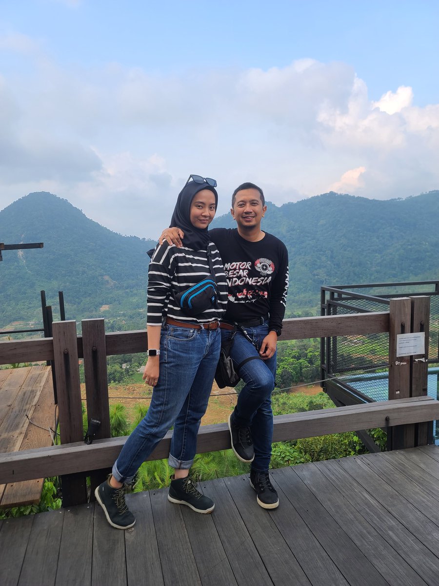 Alhamdulillah akhirnya bisa touring bersama @adelioktaviani sejauh 138 km Jakarta - Bogor - Sentul - Jakarta bersama teman2 @japnas_org 

Ini waktu di villa @villa_amandisini_sentul_bogor

#motorbesarindonesia 
#mbidkijakarta