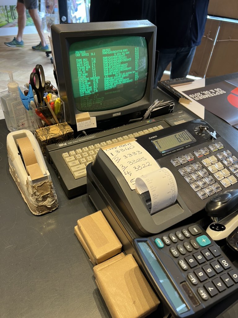 lemonwatcher's tweet photo. Delighted to discover that a local frame shop runs entirely on an Amstrad CPC 6128: https://t.co/l5dEpB1QbX