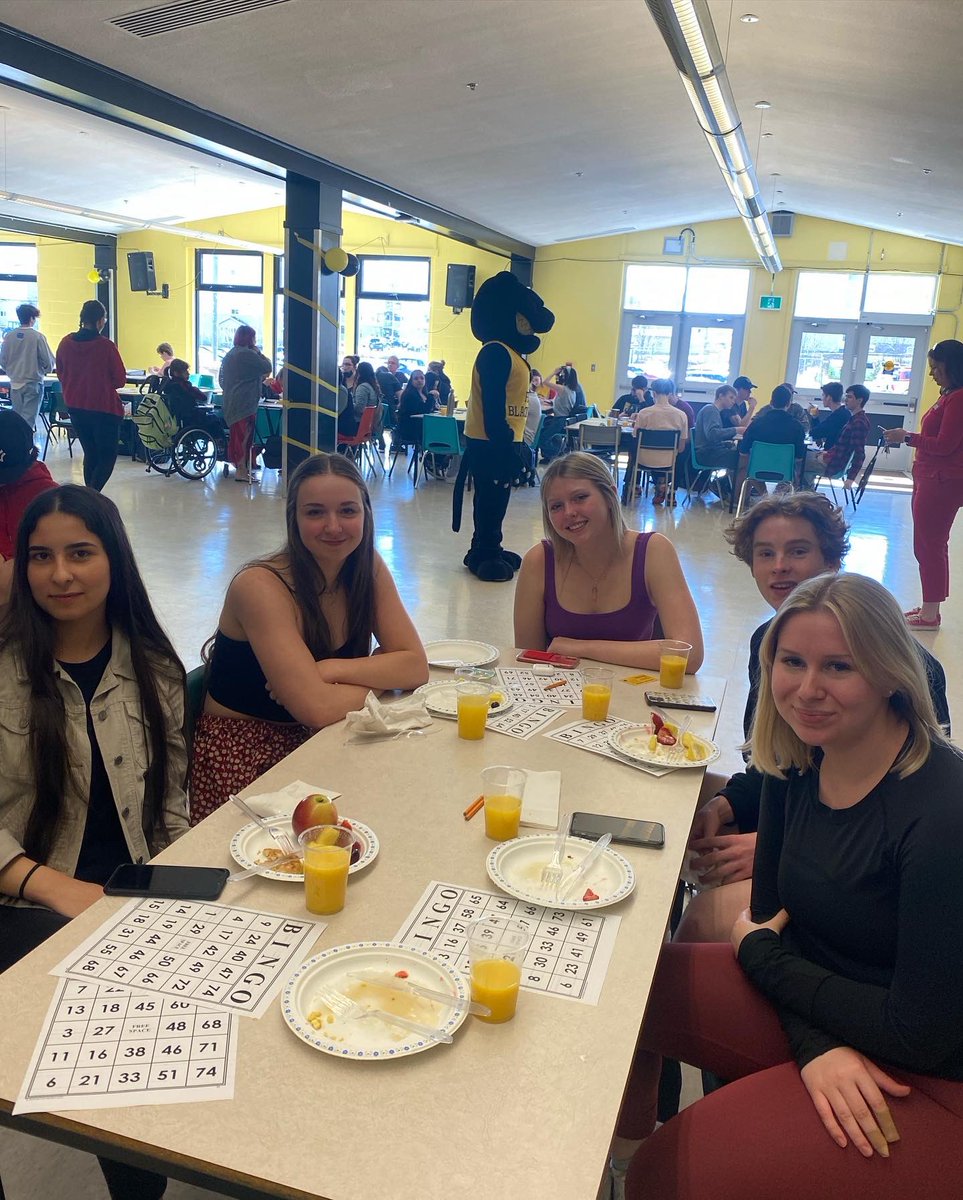 Today’s Hero’s Breakfast was a huge success! Congratulations to all the students who were nominated and thank you for coming. We would like to thank Heidi Anderson and Councillor Jason Lejeune for attending. A HUGE thank you to @victorymeatmarket for sponsoring this event!