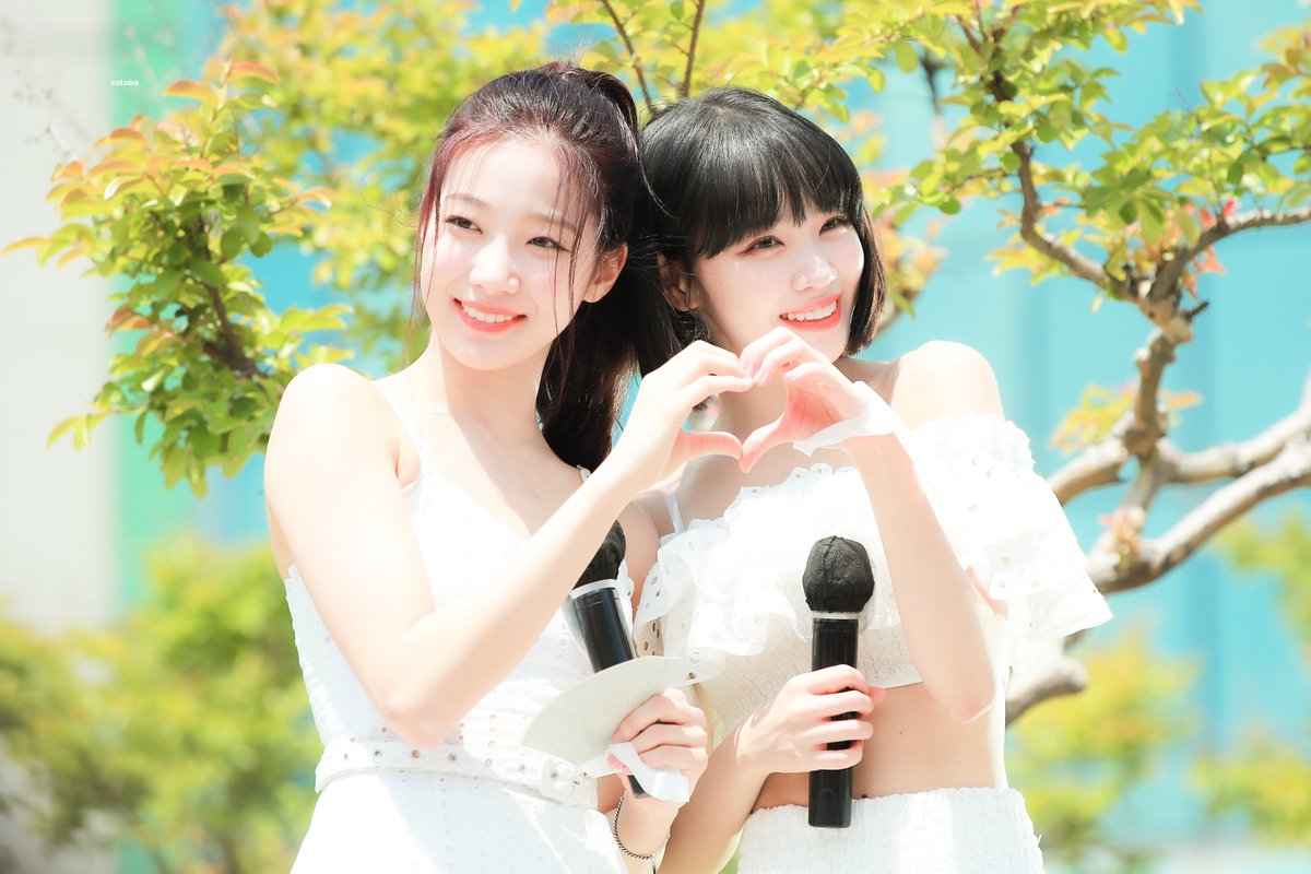 220506 뮤직뱅크 미니팬미팅

썸머즈 사랑해 (´▽`ʃ♡ƪ)

#카즈하 #kazuha #김채원 #kimchaewon #르세라핌 #LE_SERRAFIM