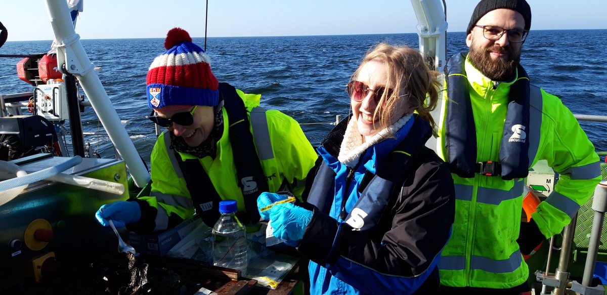jvirtasa's tweet photo. Vibrant samplers of @GTK_FI ferromanganese group: @MicroecoLotta, Retana Majamäki, Joonas Wasiljeff.
- The first samples collected for the #FeCoVERY project.
- Additional samples for the @SuomenAkatemia  #Fermaid project.
Great start of the field season! #Geomari #marinegeology https://t.co/lmUT6BslDg