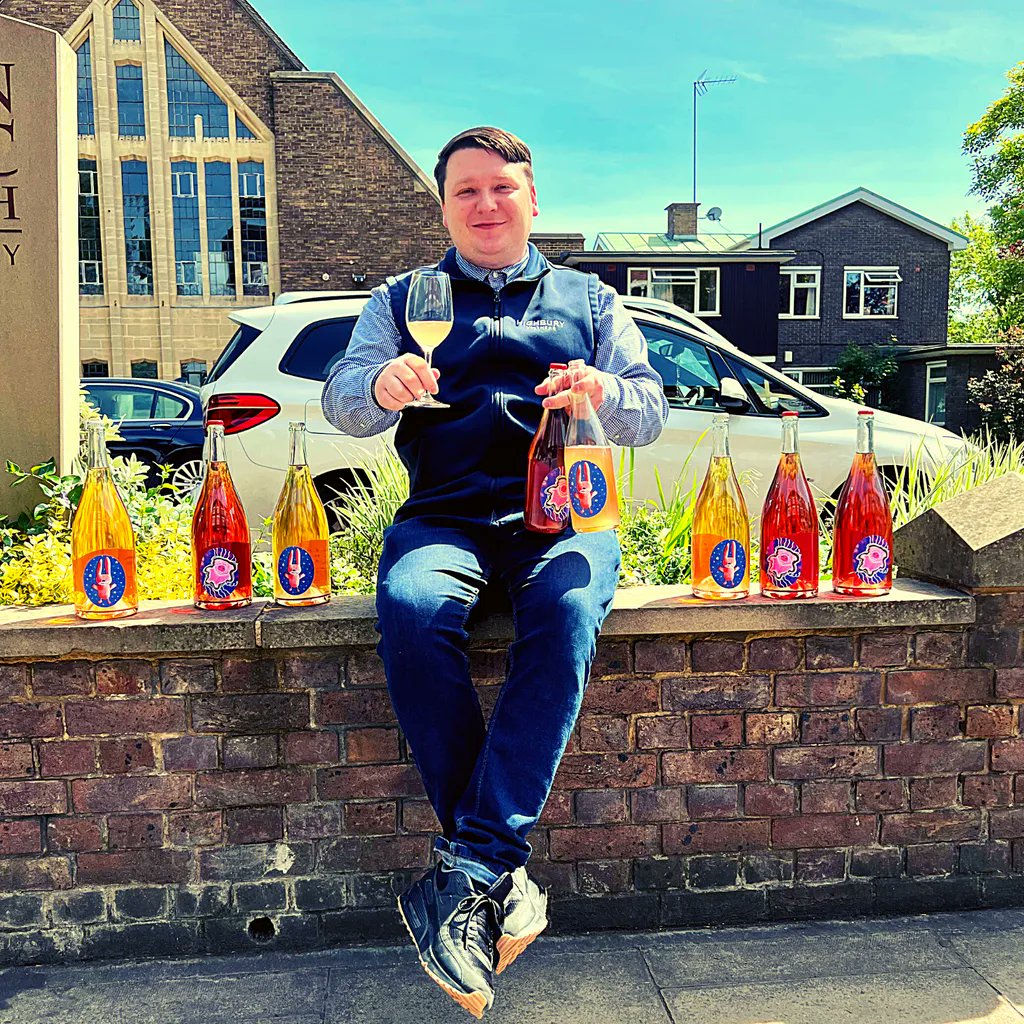 Tom's #PetNat brings all the girls and boys to the yard!
And their summer is going to be great!!!
Come into the shop today 6 May 5-7.30pm to join in the fun at our #FreeFridayTasting! 
#Wine #WineTasting #shoplocal #HighburyAndIslington #Arsenal #FinsburyPark #Hackney #Islington
