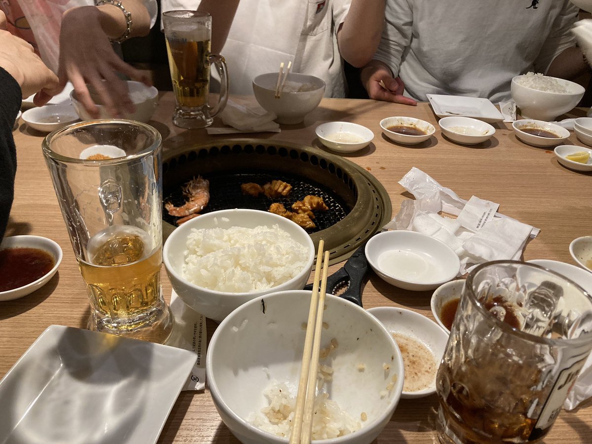 mr_a_b_c's tweet photo. 終電か始発帰りか迷う
ちな明日1限
ちなその授業まだ行ったことない https://t.co/BBklX2pcZ6
