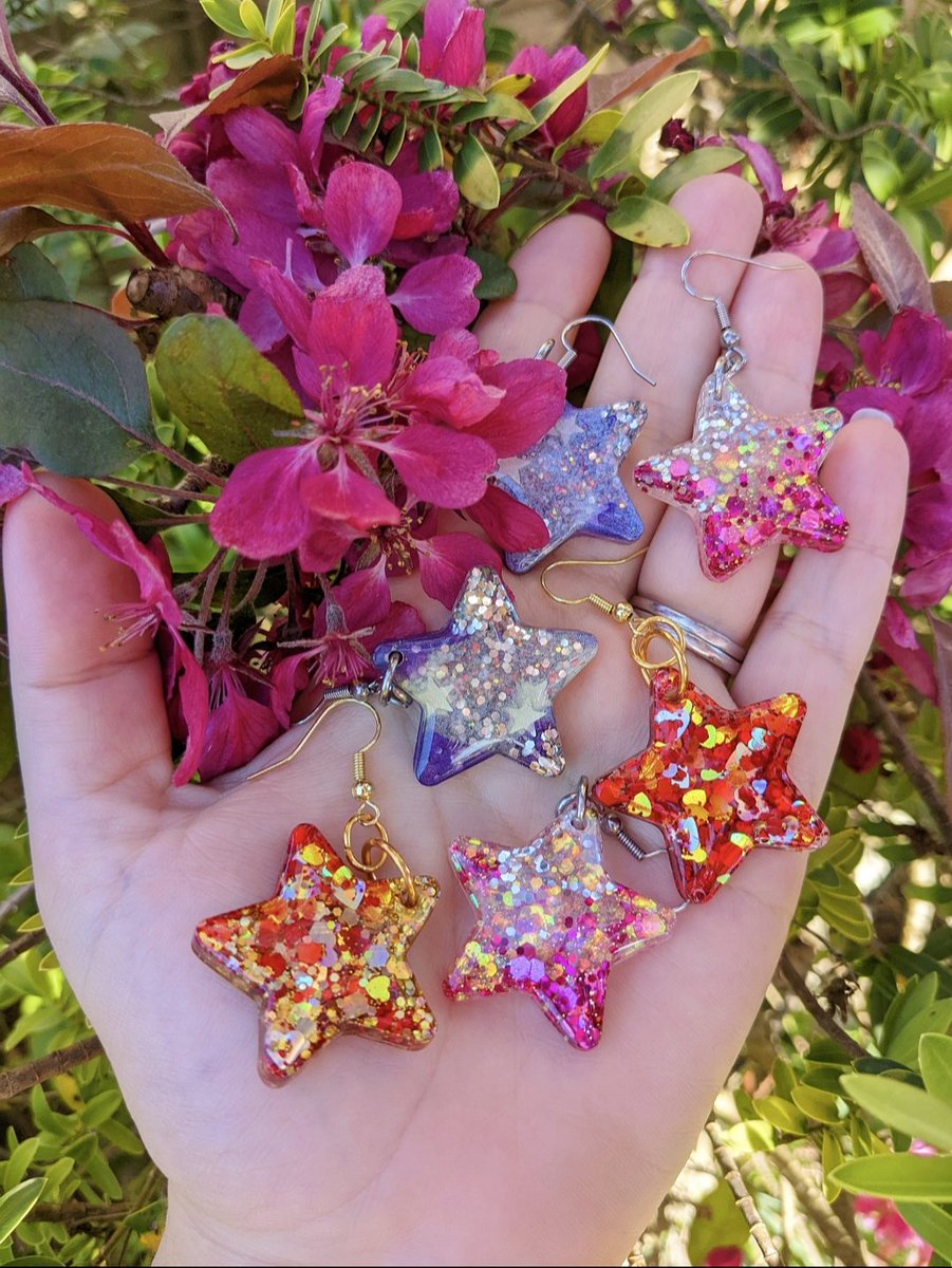 _jazzyrosee's tweet photo. My Etsy shop is open again! A 🧵

I won't lie I'm really struggling with it. It's been a really difficult process and the world is in such a state right now that buying stuff on Etsy is definitely the bottom of everyone's priorities. But if you could take a look, maybe share... https://t.co/ENAZDfFgfo