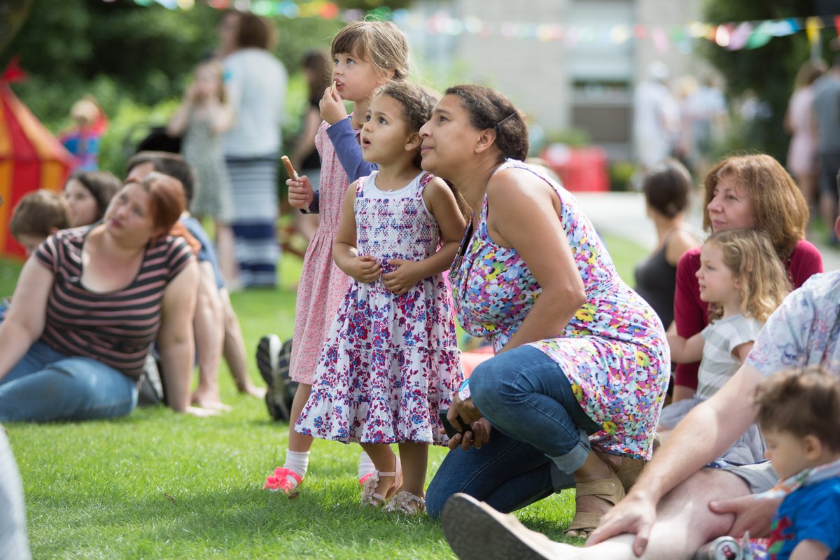 🌟Explore the #bOingFestival 22 line up!🌟  
@JVCompany - Alice
<a href="/HalfaString/">Half a String</a> - Breathe
<a href="/LeGateauChoc/">Le Gateau Chocolat</a> - Duckie
<a href="/ArchitectsofAir/">Architects of Air</a> - Arboria II
<a href="/studiogogo/">Studio Go Go</a> Volo: Dreams of Flight
&amp; more!
Full Line-up ➡ bit.ly/bOingFestival