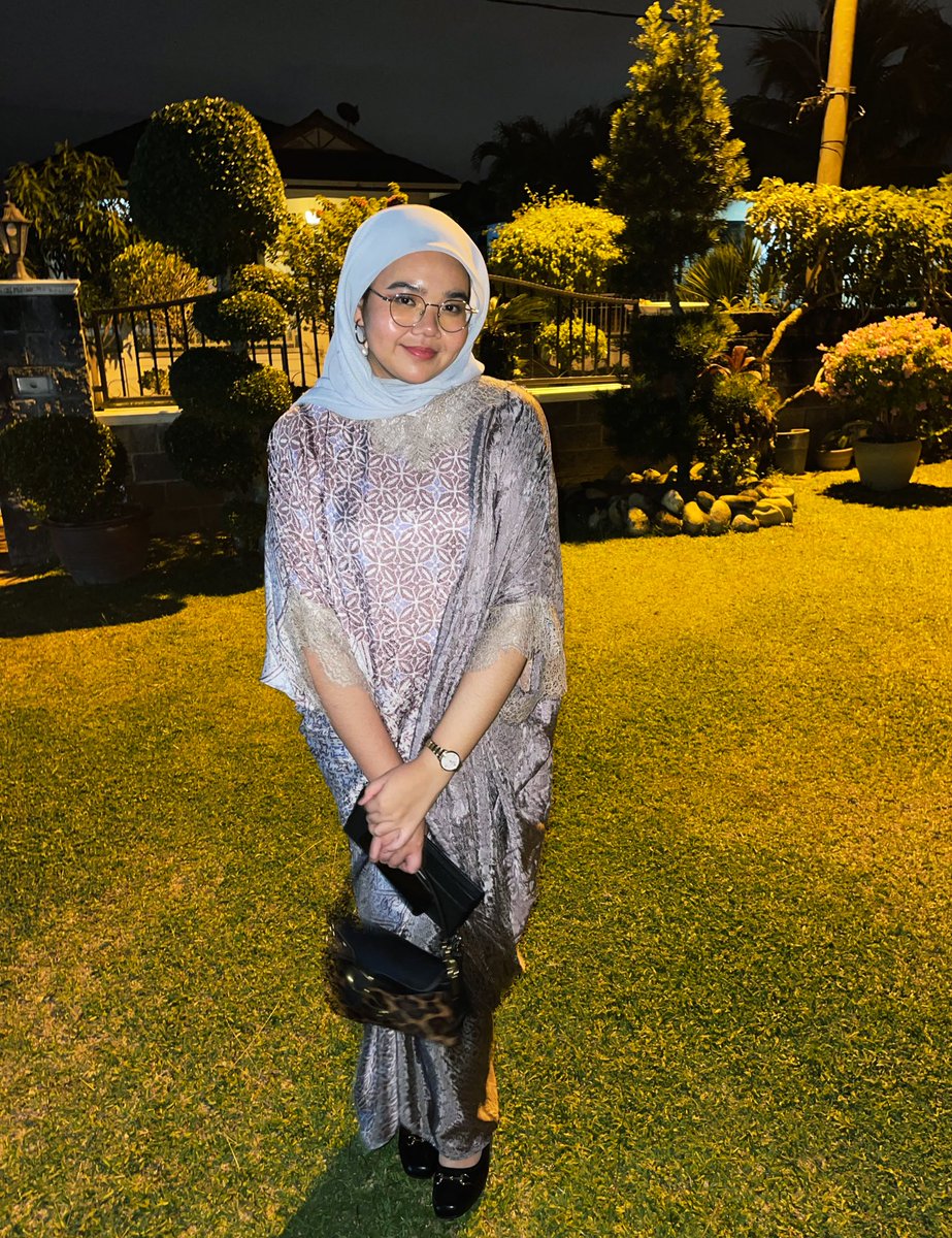 ishaohisha's tweet photo. Selamat Hari Raya 🤍 https://t.co/K8z7ZeiGf3
