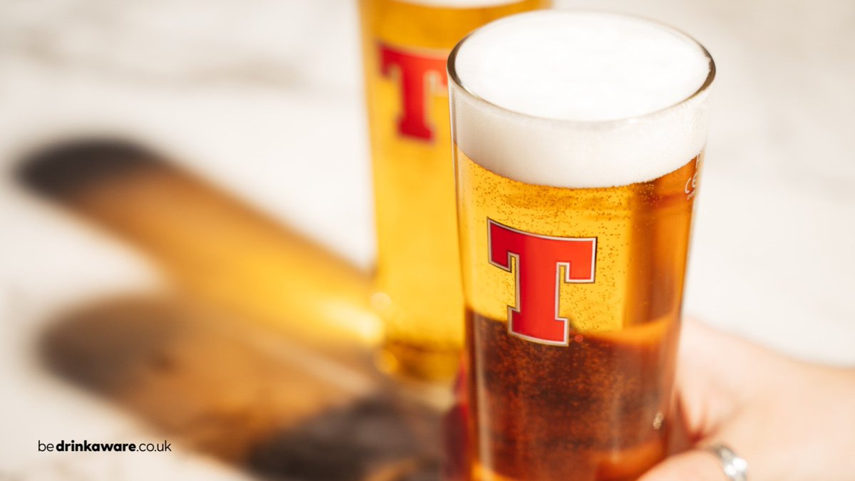TennentsLager's tweet photo. The weekend is made for pints like these 👋 🍻 https://t.co/qHwitOdN7C