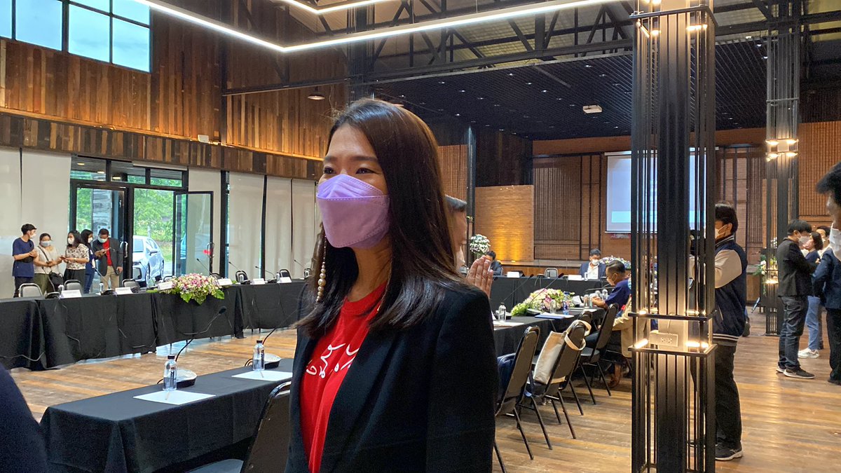 phanasGook's tweet photo. #ธีรรัตน์สําเร็จวาณิชย์ ร่วมพรรคฝ่ายค้านแถลงการณ์ ขีดเส้นตาย รบ.ประยุทธ์ สิ้นสภาพ ที่เขาใหญ่ จ.นครราชสีมา #ฝ่ายค้าน ผสึกกำลัง ล้ม ‘ประยุทธ์’ บี้ยุบสภาฯ เป็นนายกฯ เกิน 8 ปีไม่ได้ https://t.co/I8dEVgB4tT