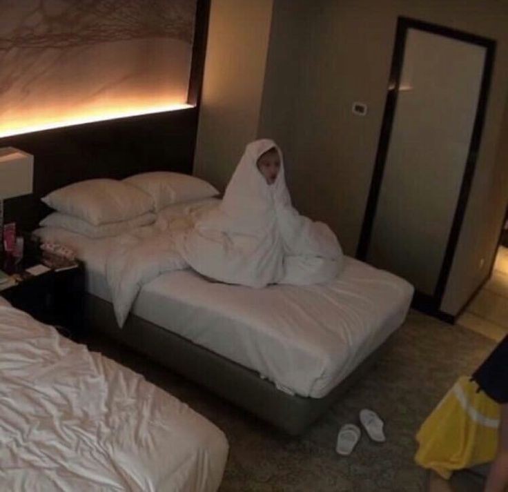 ron_twt7's tweet photo. @bngtnuser @partaetae I regret my eyes https://t.co/FqzqsfhYZk