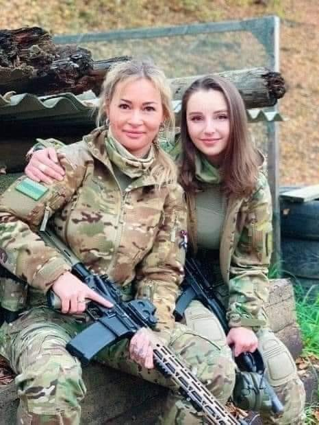 Congratulations on #MothersDay2022 to the brave mothers of #Ukraine who separated from their own families to defend their country and build a homeland where their children can live in peace. 🌺🌼🌷♥️
#StandWithUkraine