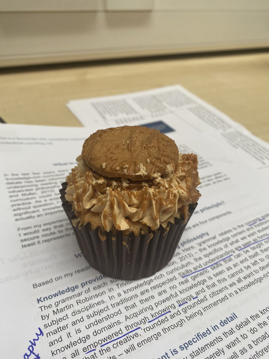 Cake Friday 🙌🏼 thanks <a href="/misswhiteley_pe/">Miss Whiteley</a> 💖