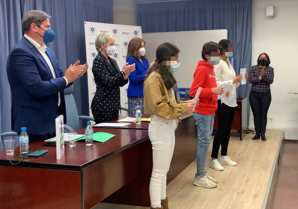 El <a href="/Dpto_IC/">Departamento IC-UMA</a>  ic.uma.es colabora en el Desafío Cátedra Lamarr proporcionado mentores y permitiendo el acceso a instalaciones y equipamiento.En la entrega de diplomas ha participado la Secretaria de Estado de Digitalización e Inteligencia Artificial <a href="/AJILET/">AJILET</a> <a href="/det_uma/">DET ETSIT UMA</a>