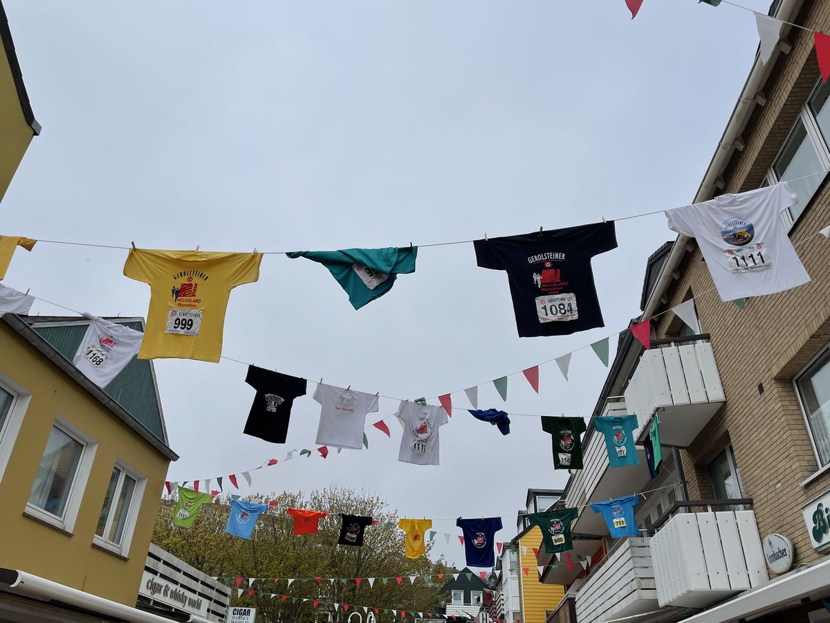 Heute erwarten wir 984 Gäste auf #helgoland
Einige sind sicher morgen beim 23. Gerolsteiner Helgoland-Marathon dabei, oder?