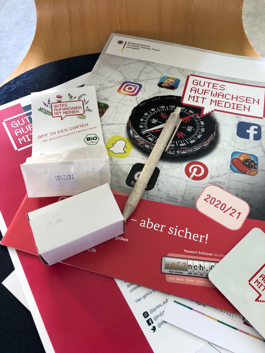 digitalechancen's tweet photo. Der Fachtag #KindgerechteDigitaleSchule in @KreisSoest war ein voller Erfolg! Vielen Dank für die Einladung &amp; die gute Zusammenarbeit🤗
Zur Pressemeldung: https://t.co/7dHcOp3ABl 
#Schutz #Befähigung #Teilhabe 

https://t.co/iQmmKpFmhG @inigamm #KulturTrifftDigital #AMeLiEproject https://t.co/QUR8J888qz