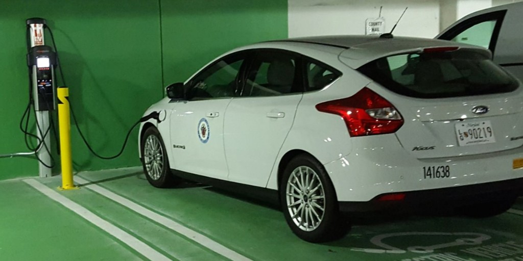 MCDOTNow's tweet photo. @MontgomeryCoMD residents & businesses please support the County’s goal to reach #ZeroEmissions by 2035. Sign the Electric Vehicle Purchasing Cooperative (EVPC) online pledge and commit to making your next car an EV at https://t.co/M3ZxvDeH07
#MCEVPC #LeadTheEVCharge @MyGreenMC https://t.co/lZqYey4HB9